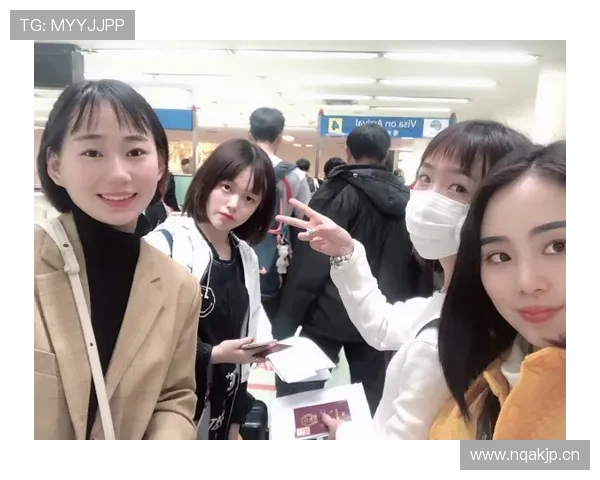 丁霞训练完直接拎包去夜市砍价，这反差谁懂啊