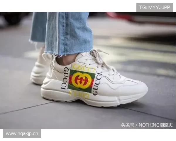 小威衣柜里那双鞋，看得我这双脚都尴尬了...